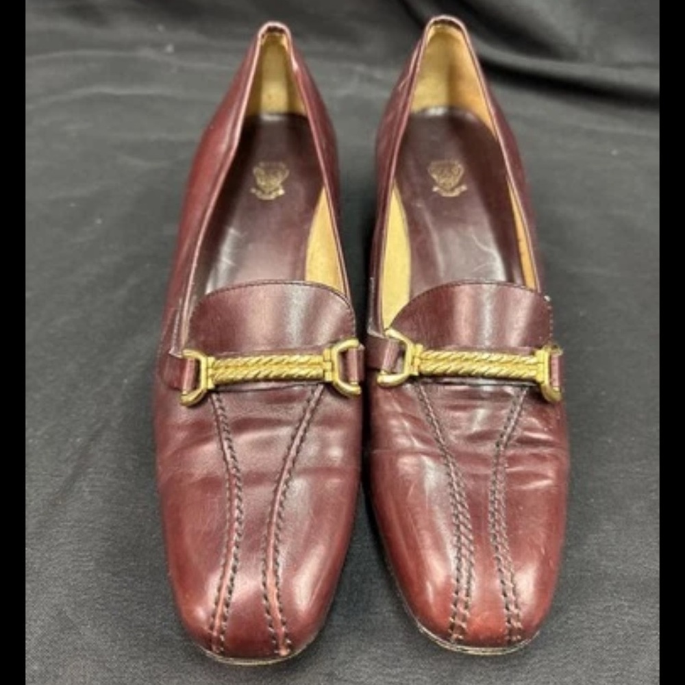 Gucci Burgundy Loafers with Gold Detail